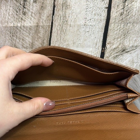 MICHAEL KORS - Wallet - Picture 8 of 12